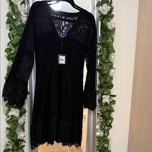 Nanette Lepore SZ M Elegant Black Lace Dress NWT 100% Wool not itchy material
